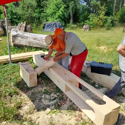 Powiększ obraz: Warsztaty rzeźbiarskie na Kurpiach