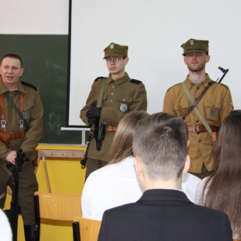 Powiększ obraz: 