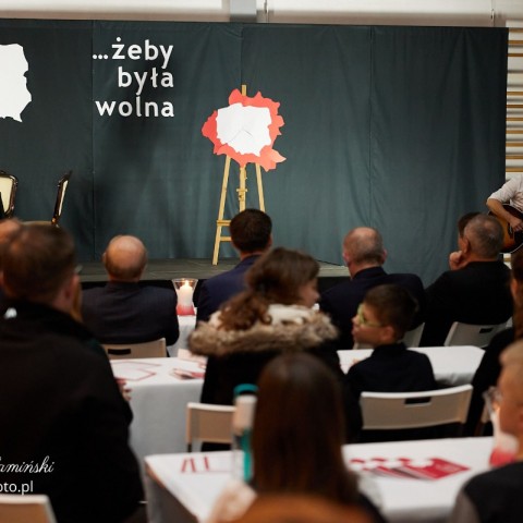 Powiększ obraz: 